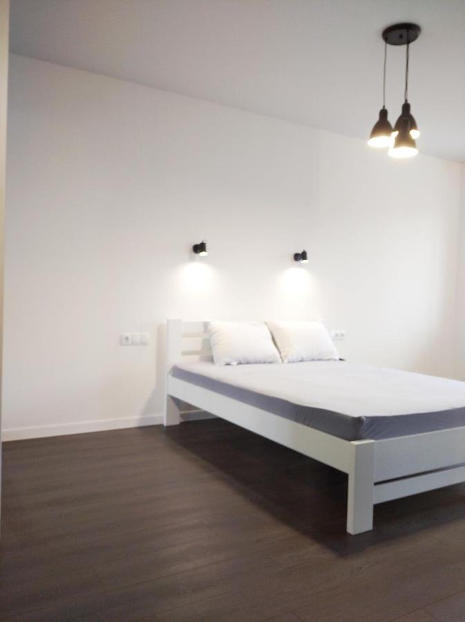 White Apartment Poltawa Exterior foto