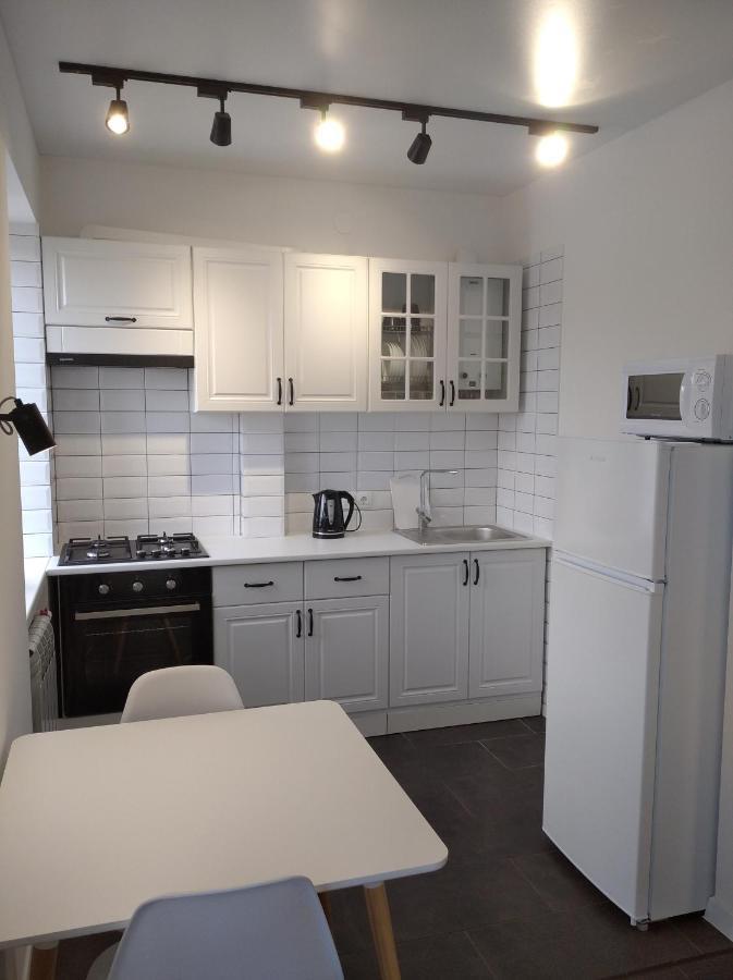 White Apartment Poltawa Exterior foto