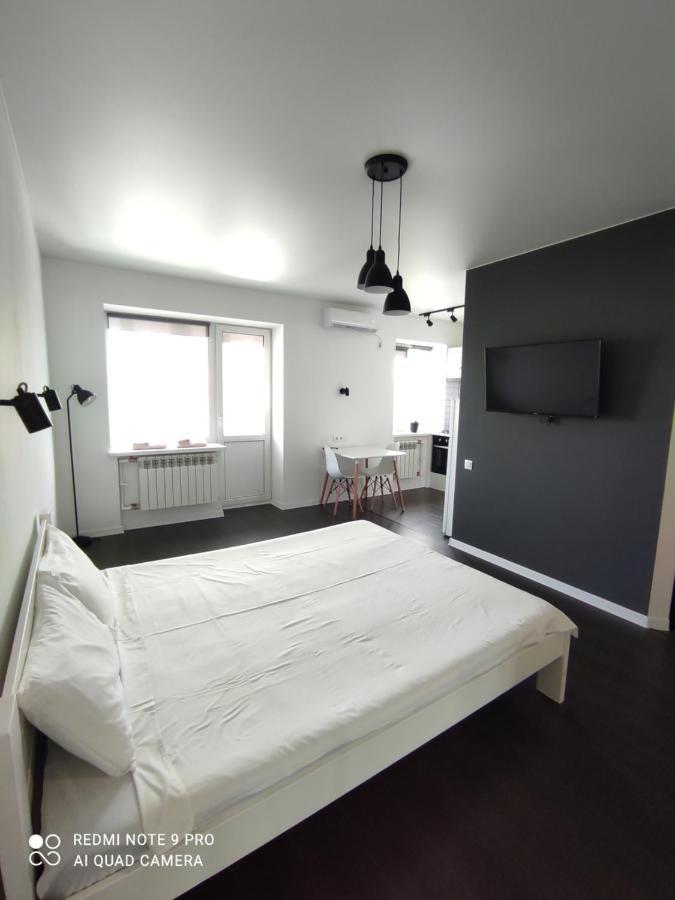 White Apartment Poltawa Exterior foto
